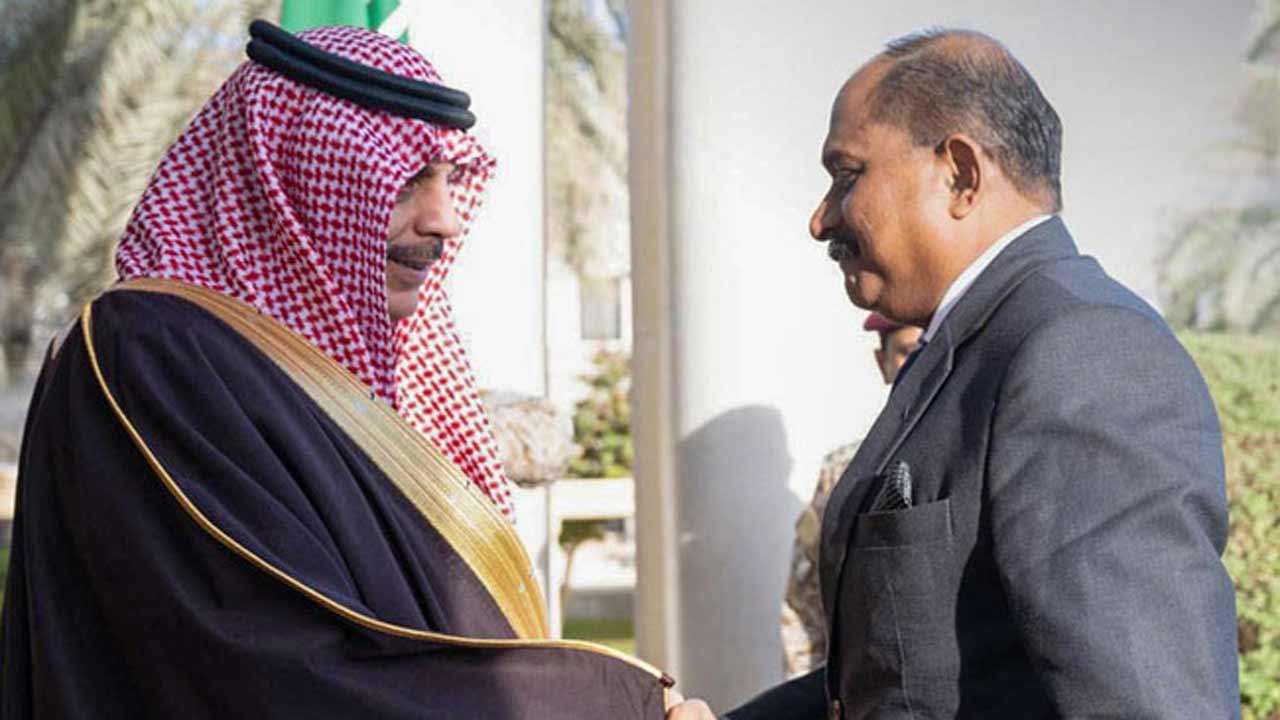 இலங்கை – சவுதி அரேபியா பாதுகாப்புத் தலைவர்கள் சந்திப்பு