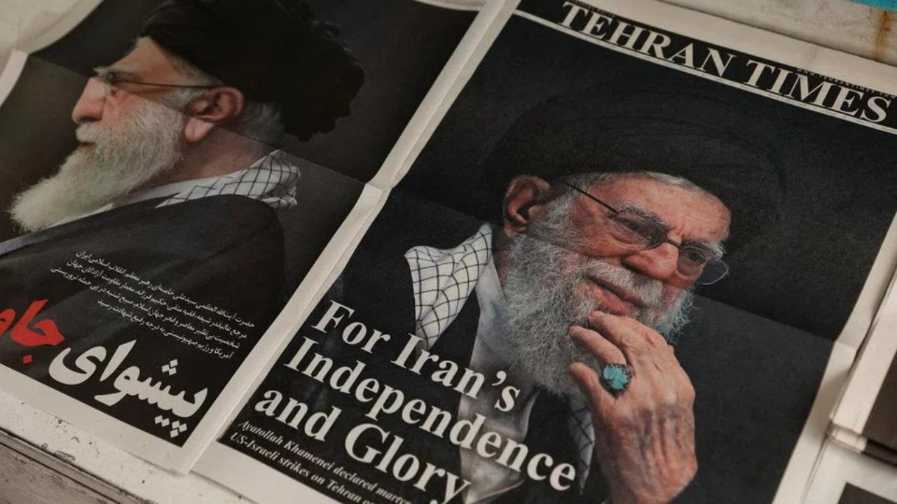 ஈரானில் அலி கமேனிக்கு பிரியாவிடை நிகழ்வு