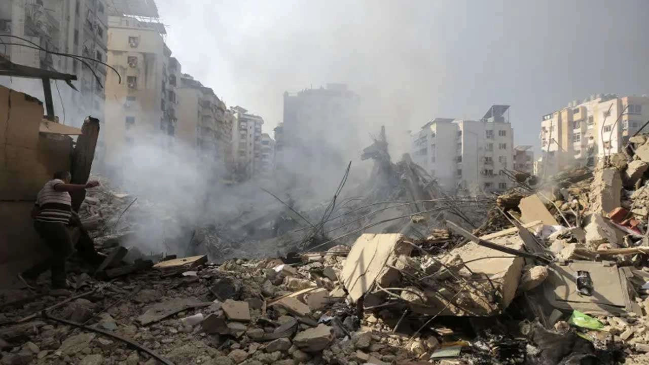 தெற்கு லெபனானில் ஹிஸ்புல்லா தலைவர் கொல்லப்பட்டார் – மேலும் இருவர் உயிரிழப்பு