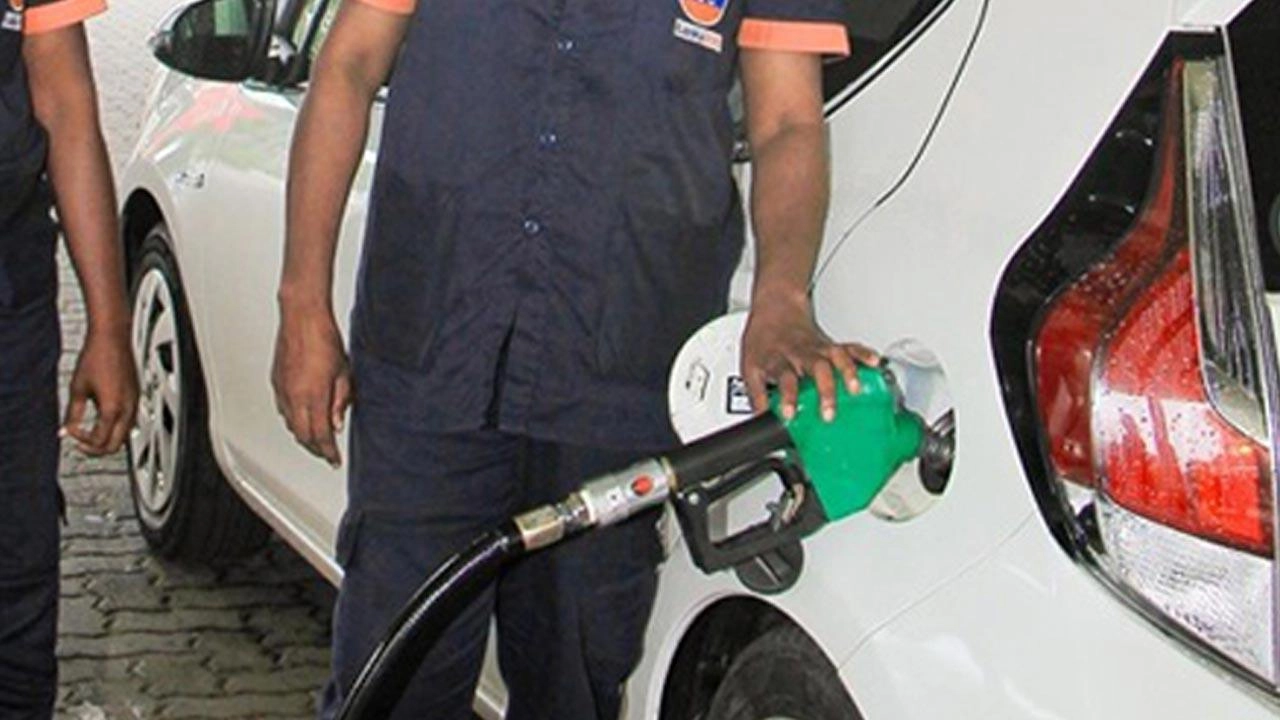 எரிபொருள் பெற வாகன ஆவணம் அவசியம்