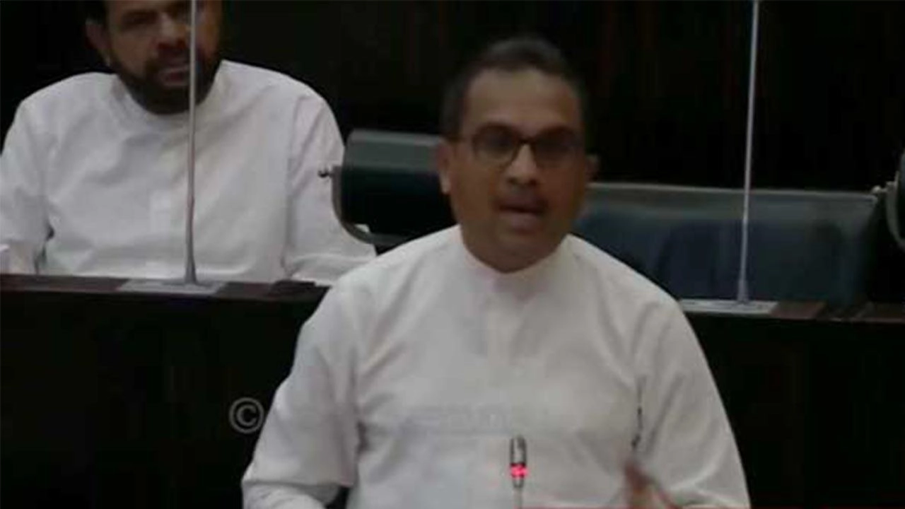 எரிபொருள் QR பிரச்சினை இன்றே தீர்வு – அமைச்சர் ரத்நாயக்க