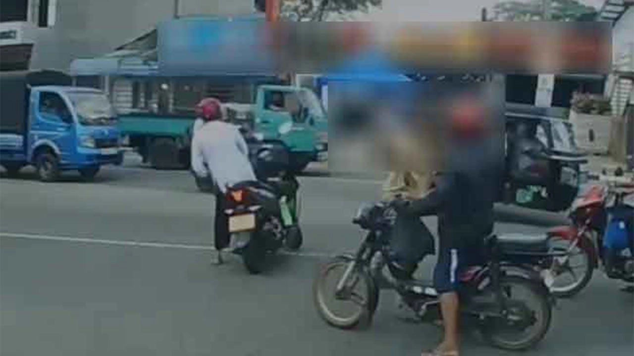 மோட்டார் சைக்கிள் ஓட்டுநர் மீது தாக்குதல்