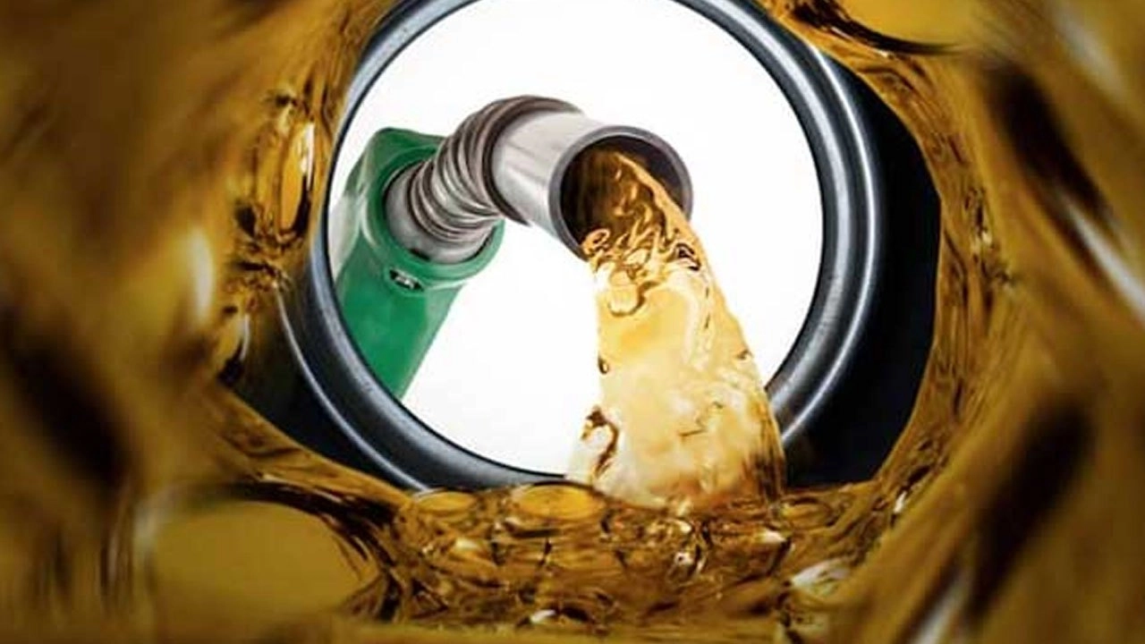 ஹங்வெல்ல: 720 லீற்றர் டீசல் பதுக்கி – 2 பேர் கைது